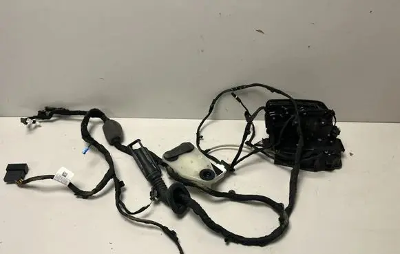 BMW XM Coupe door lock (next to the handle) 7477699 5A67673