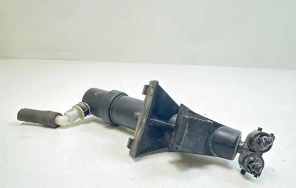 Headlight washer spray nozzle