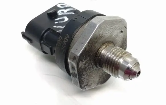 Fuel pressure sensor