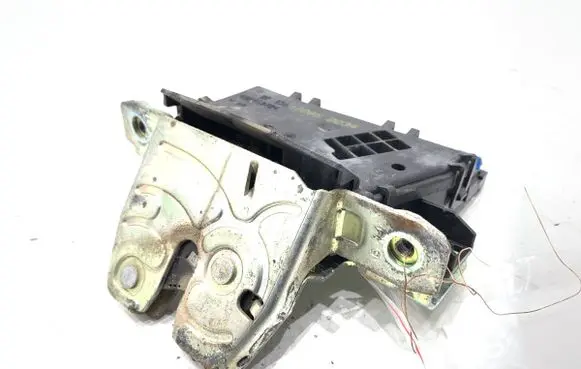 Opel Astra H Tailgate exterior lock 13117285