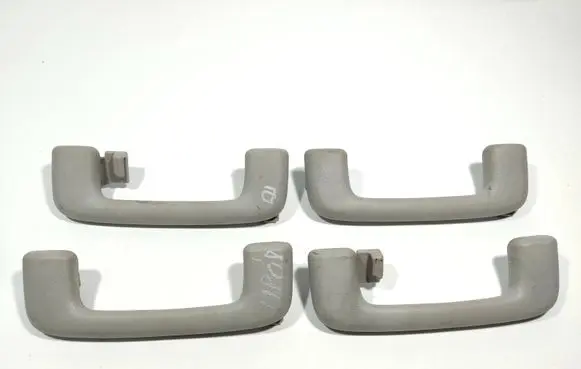Mitsubishi Pajero A set of handles for the ceiling 