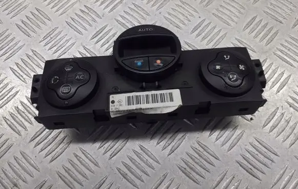 Renault Megane II Interior fan control switch 8200344840