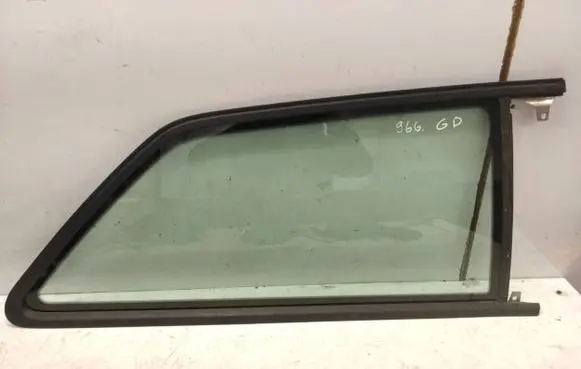 Audi A3 S3 A3 Sportback 8P Rear side window 43R001583 E000199 DOT682M3232AS2