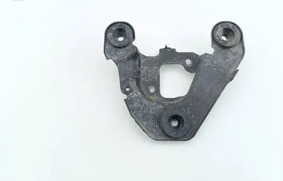 Maserati Ghibli Air filter cleaner box bracket assembly 670038730