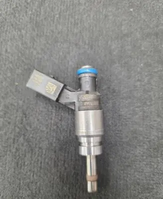 Audi A6 S6 C6 4F Fuel injector 06E906036C 06E036C 06E906036AE