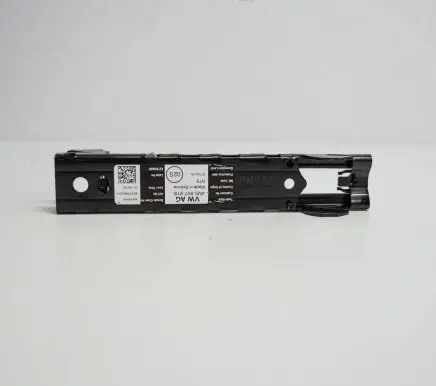 Volkswagen PASSAT B8 Seat belt height adjuster 4M0857819