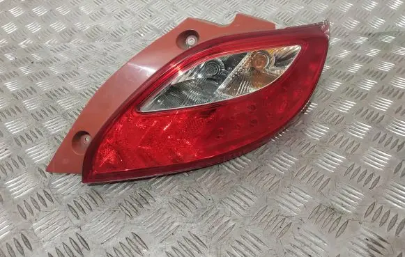 Mazda 2 Rear/tail lights D65151150 K2442