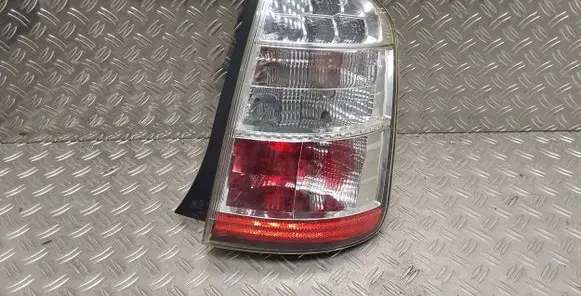 Toyota Prius (NHW20) Rear/tail lights
