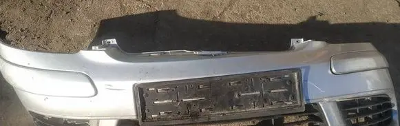 Volkswagen Golf Plus Front bumper pilkas