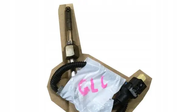 Mercedes-Benz GLC X253 C253 Exhaust gas temperature sensor A0009058904