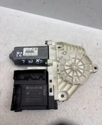 Volkswagen Golf V Front door window regulator motor F005S00149 1K0959793C 1K0959701E