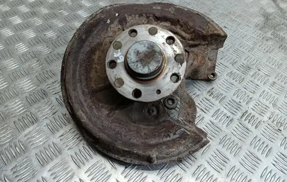 Skoda Octavia Mk2 (1Z) Rear wheel hub spindle/knuckle 
