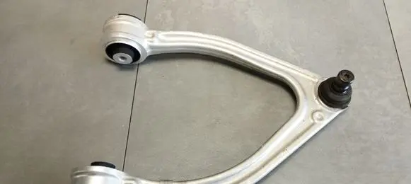Front lower control arm/wishbone