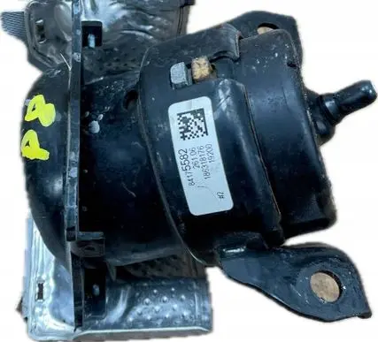GMC Yukon Engine mount vacuum valve 84175582 19200 26106