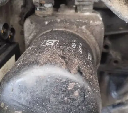 Citroen C8 Oil filter mounting bracket