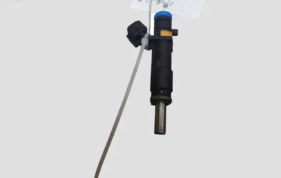 Opel Zafira B Fuel injector 55353806