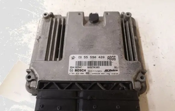 Opel Insignia A Engine control unit/module 55590420 55579447 0281019088