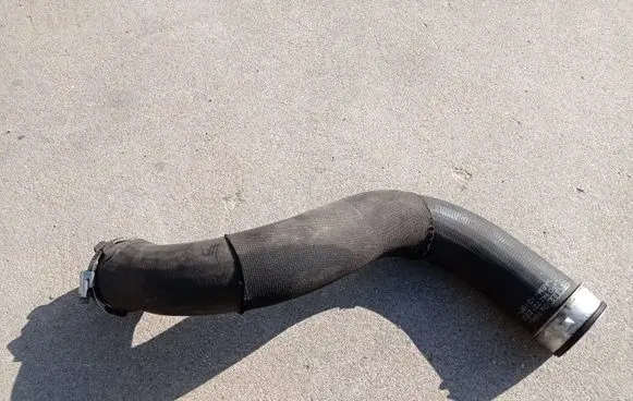 Audi A6 S6 C6 4F Intercooler hose/pipe 4F0145737D