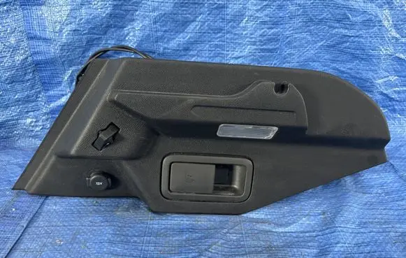 DS Automobiles 7 Crossback Trunk/boot side trim panel 