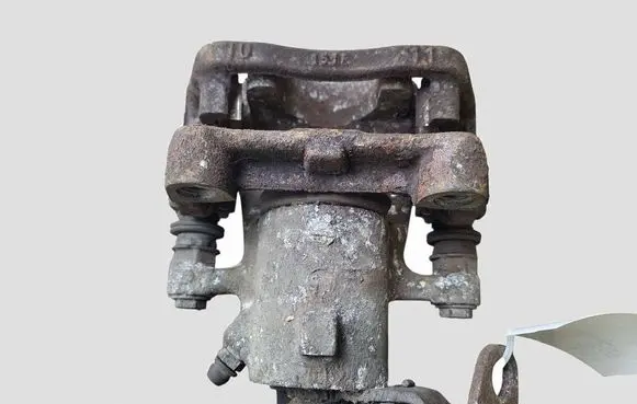 Opel Zafira B Rear brake caliper