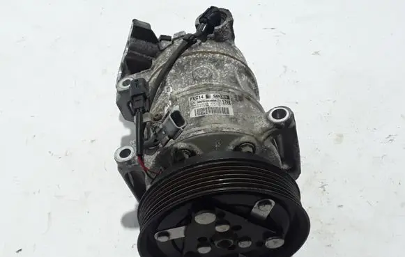 Renault Megane IV Air conditioning (A/C) compressor (pump) 926003123R