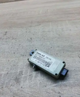 BMW X5 E53 Aerial antenna amplifier 8377658 21367510