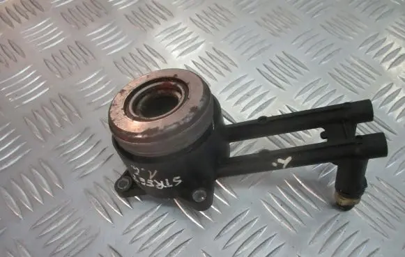 Ford Streetka Clutch slave cylinder 