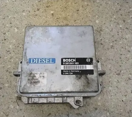 BMW 5 E34 Engine control unit/module 2244734 0281001183
