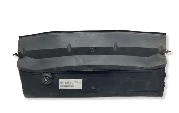 BMW 5 E60 E61 Radiator trim 51717897174