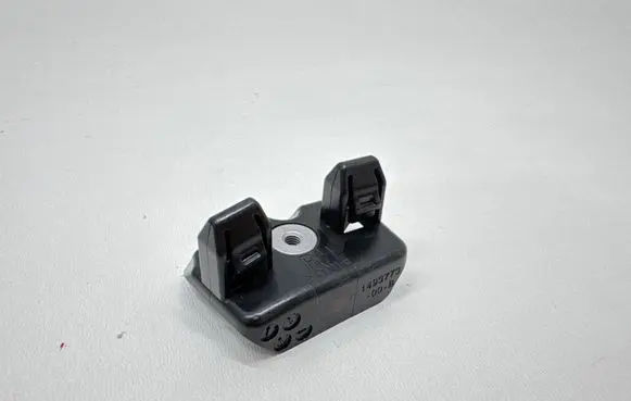 Tesla Model Y Front bumper mounting bracket 1493773