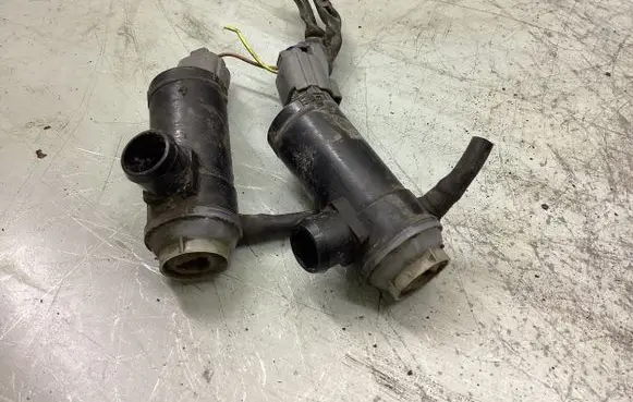 Subaru Forester SH Headlight washer pump 