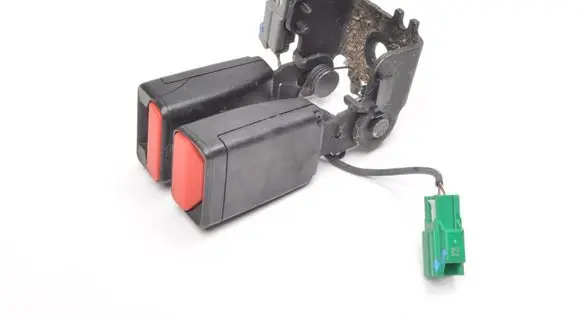 Volvo S90, V90 Front seatbelt buckle 32239048