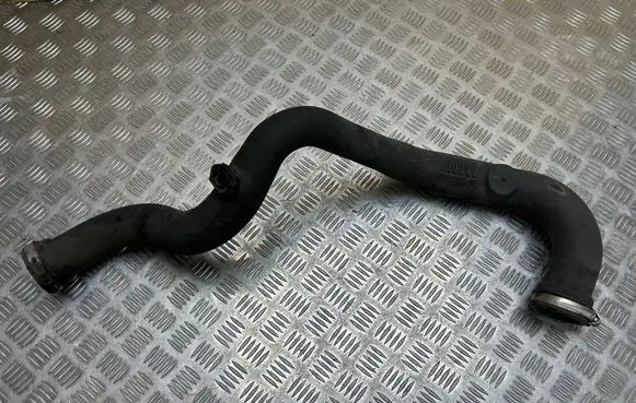 Intercooler hose/pipe