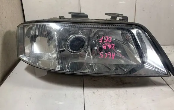 Audi A6 S6 C5 4B Headlight/headlamp 174847400