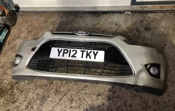 Ford C-MAX II Front bumper 