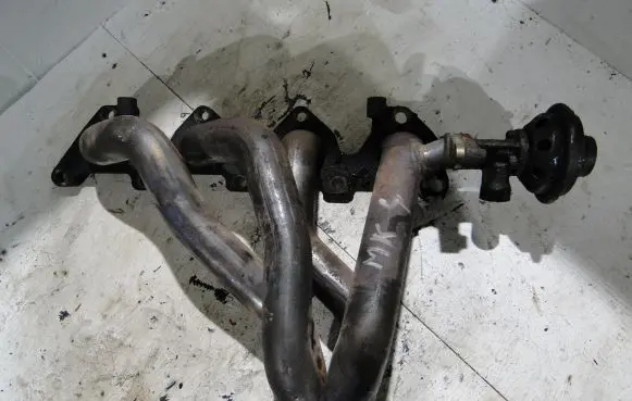 Volkswagen Golf IV Exhaust manifold