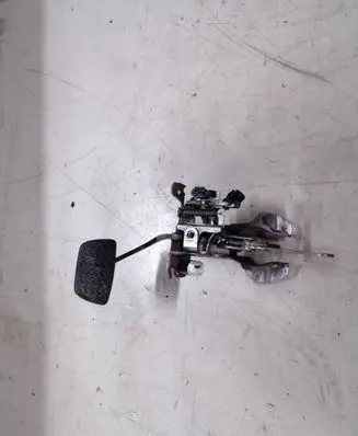 Toyota Highlander XU70 Brake pedal 