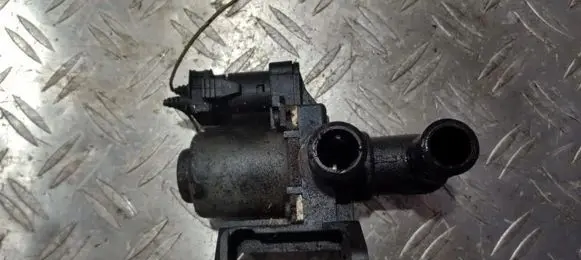 BMW 3 E36 Coolant heater control valve 8391418 1147412052