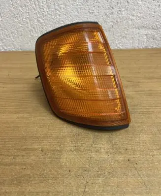 Mercedes-Benz E W124 Front indicator light 1305233107 F3148
