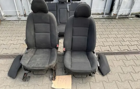 Volvo V50 Second row seats 