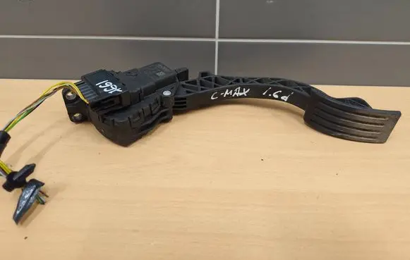 Ford C-MAX I Accelerator throttle pedal 3M519F836AF 6PV00864110