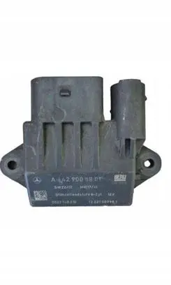 Mercedes-Benz E W211 Glow plug pre-heat relay A6429005801