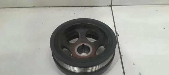 Mercedes-Benz E C207 W207 Crankshaft pulley A6420300403