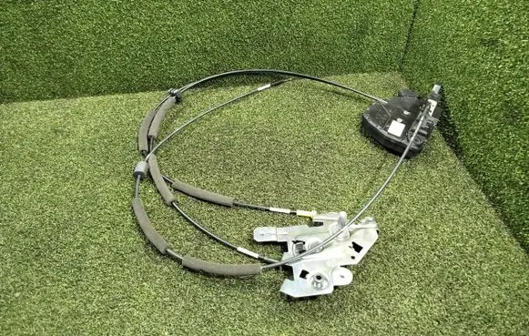 Nissan NV300 Sliding door lock 825027817R 40727211 93459206