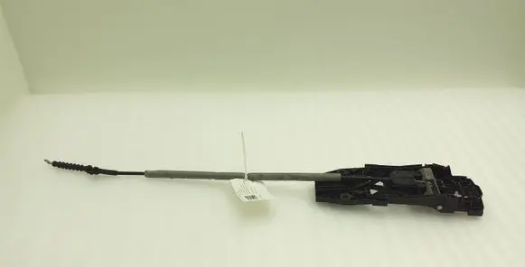Rear door exterior handle/bracket