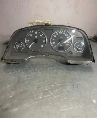 Opel Zafira A Speedometer (instrument cluster) 24461768