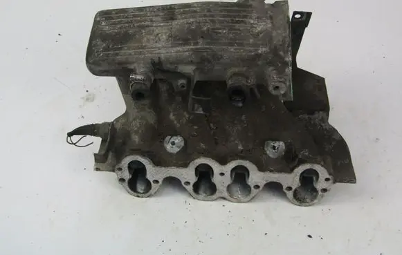 Audi 80 90 S2 B4 Intake manifold 037133223AE
