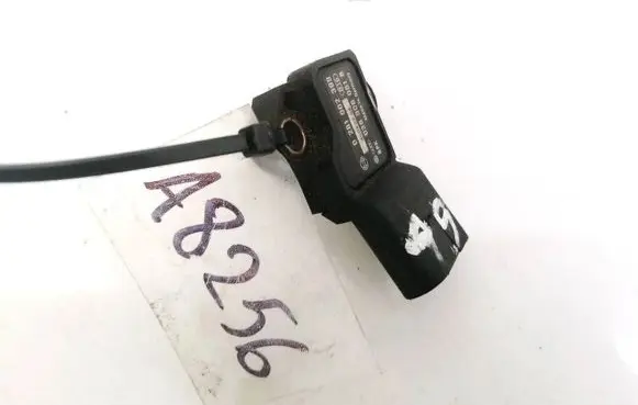 Volkswagen Touran I Air pressure sensor 0281002399 038906051B