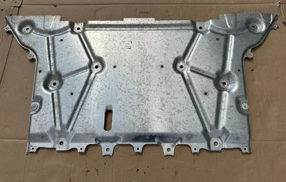Engine splash shield/under tray