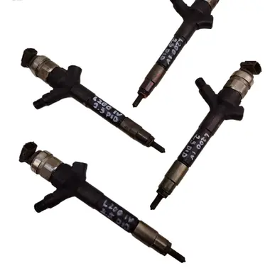 Mitsubishi L200 Fuel injector 1465A041 4D56U